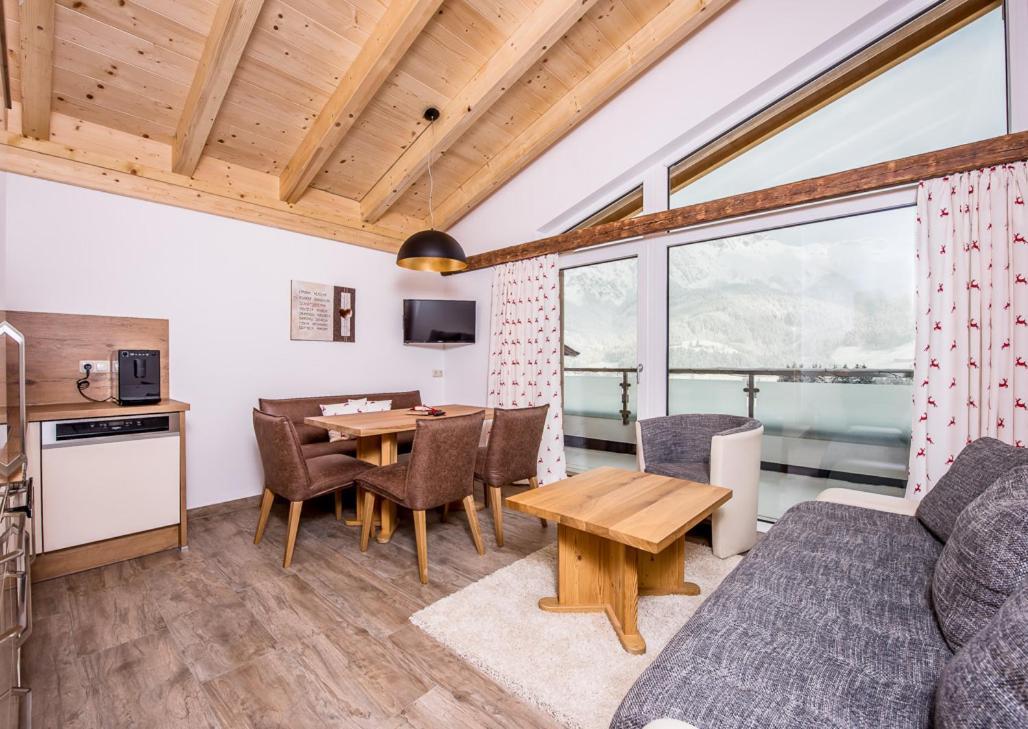 Stockis Mountaindestillerie - Appartements Leogang Dış mekan fotoğraf